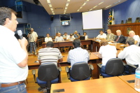 CEE DISCUTE REDE BÁSICA DE SAÚDE