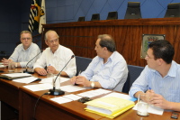CEE ESTUDA SALÁRIOS