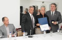 Medalha "Exemplo Digno" é entregue em reunião solene
