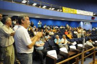 Venda e propaganda de bebidas alcoólicas e cigarros serão proibidos em estabelecimentos municipais 