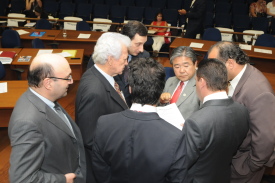 Aprovada emenda a lei que obriga o uso de máscaras 