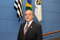 Aprovado projeto que prevê calçamento em praças e áreas verdes
