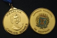 Câmara homenageia personalidades com Medalha Carlos Gomes