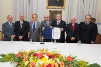 Câmara homenageia médico