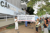 Camelôs fazem manifestação na Câmara 