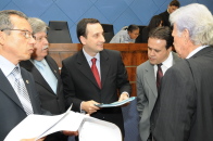 Moção polêmica deve precipitar mudanças no regimento 