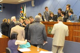 Resultado da votação desta 2ª feira (14/12) na Câmara
