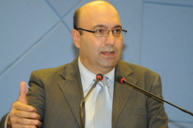 Presidente da Anvisa explica novas normas  