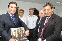 Presidente da Câmara de Porto Alegre visita Legislativo