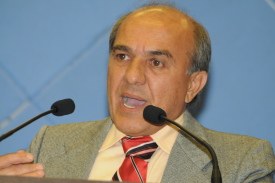 Projeto prevê calçamento em praças