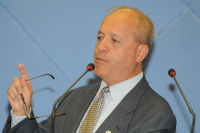 Rejeitado projeto de lei que isenta hospitais de taxa de anúncios