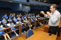 Alunos do Colégio Dom Barreto visitam a Câmara de Vereadores  