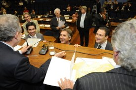 Aprovado projeto que altera lei de concessão de alvará