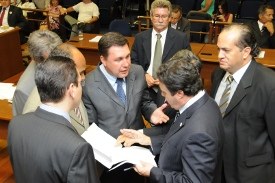 Mantido veto a projeto de energia solar em casa popular
