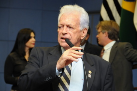 Câmara mantém veto parcial a projeto que proíbe “pulseiras do sexo”