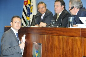  Câmara pede esclarecimentos sobre fraudes em licitações 