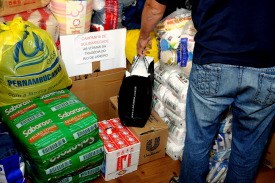 Campanha SOS Rio arrecada quase 2 toneladas de alimento