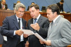 Casas populares deverão ser equipadas com sistema de captação de energia solar