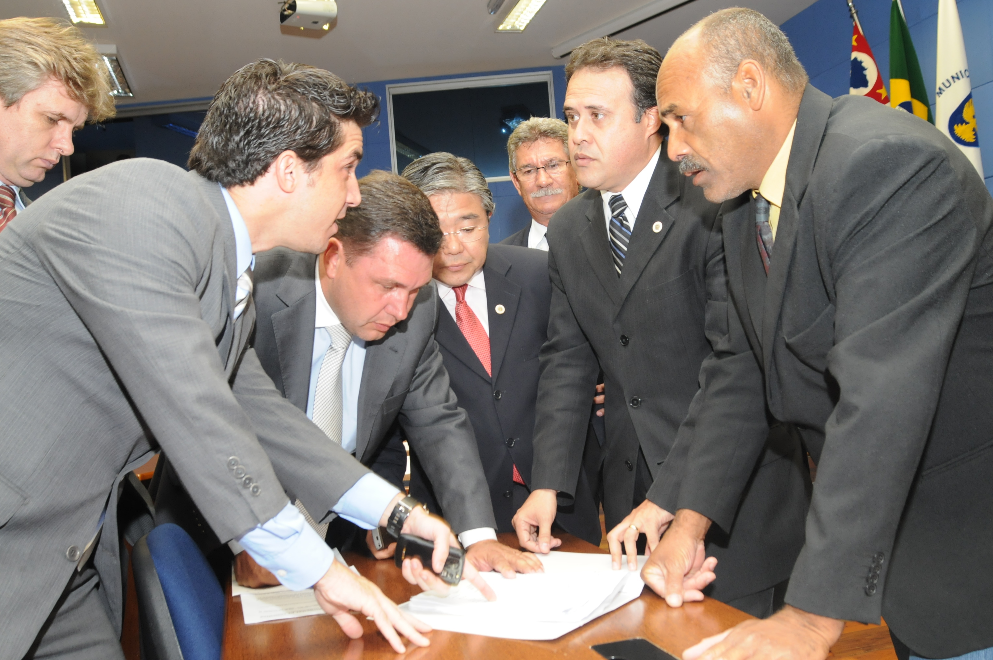 Comissão de Administração Pública analisa três projetos