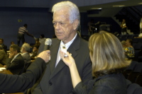 Debate Público discute vagas para professores e intérpretes 