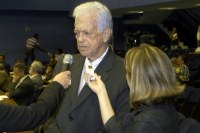 Debate Público discute vagas para professores e intérpretes 