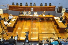 Confronto marca depoimento de ex-diretor da Sanasa à CPI