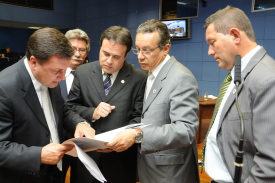 Plenário mantém veto do Executivo a quatro projetos