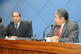 Prefeitura congela orçamento, mas consegue reabrir crédito