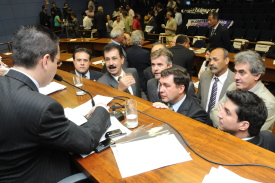 Projeto dos alvarás será votado em extraordinária nesta terça-feira