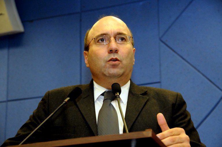 Câmara discute embargos a empreendimentos