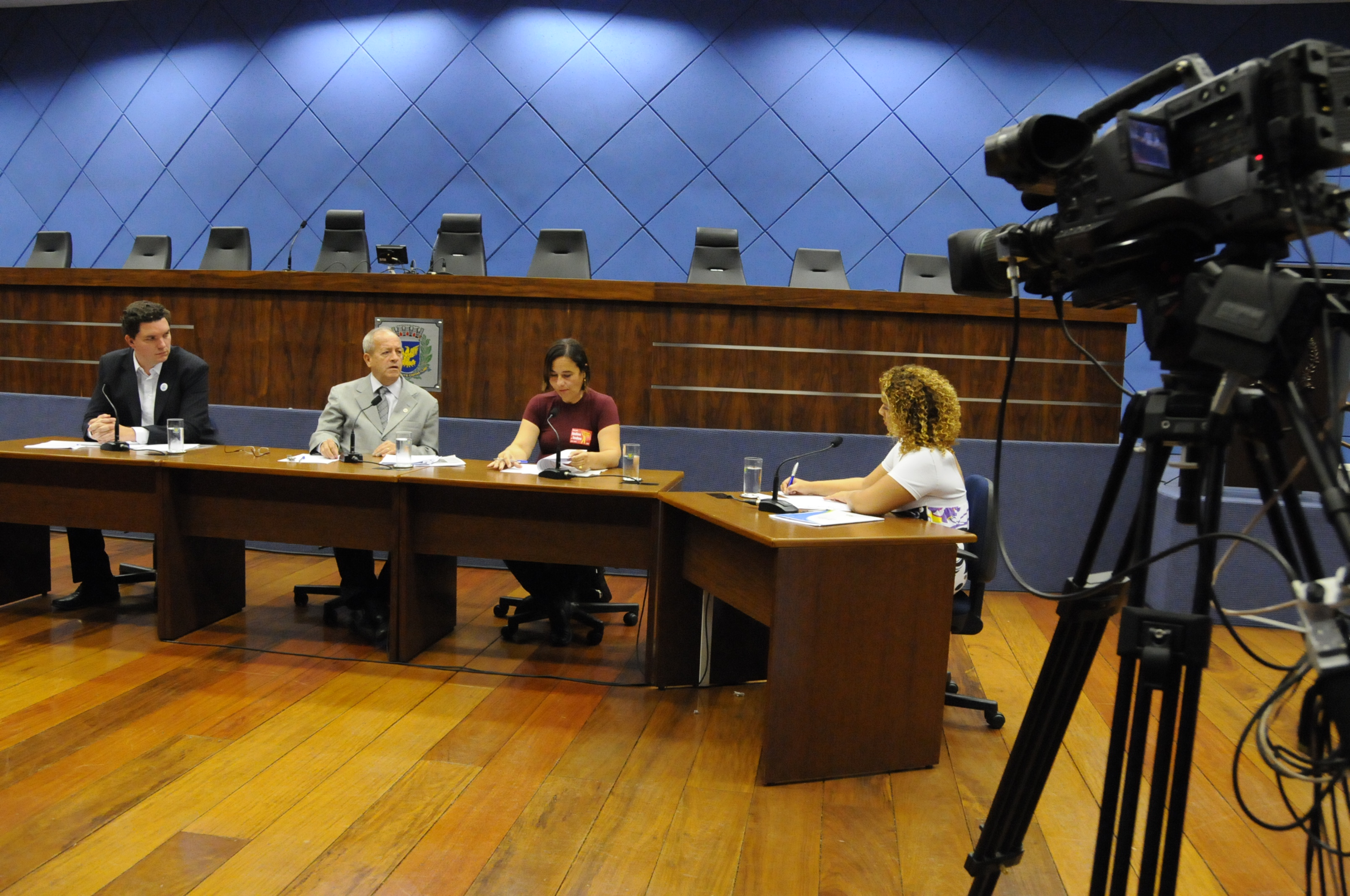 Câmara em Debate discute a dependência de crack e cocaína em Campinas