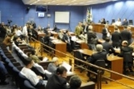 Câmara entrega diploma de mérito esportivo a 14 personalidades e entidades