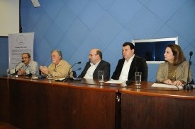 Câmara reúne especialistas e alerta sobre necessidade do aleitamento materno