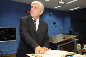 Carlos Signorelli volta à Câmara para assumir vaga de Angelo Barreto