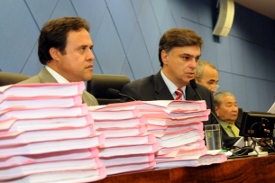 Começa a sessão de julgamento de Demétrio