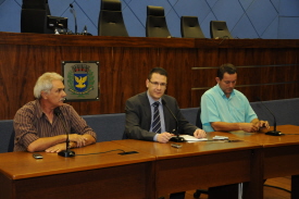 Comissão Processante notifica prefeito