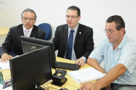 CP faz 1ª reunião e procede notificação de prefeito