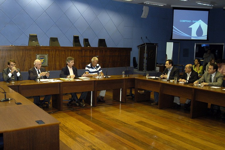 Sanasa: CPI não encontra fraude, mas sugere investigação em contratos