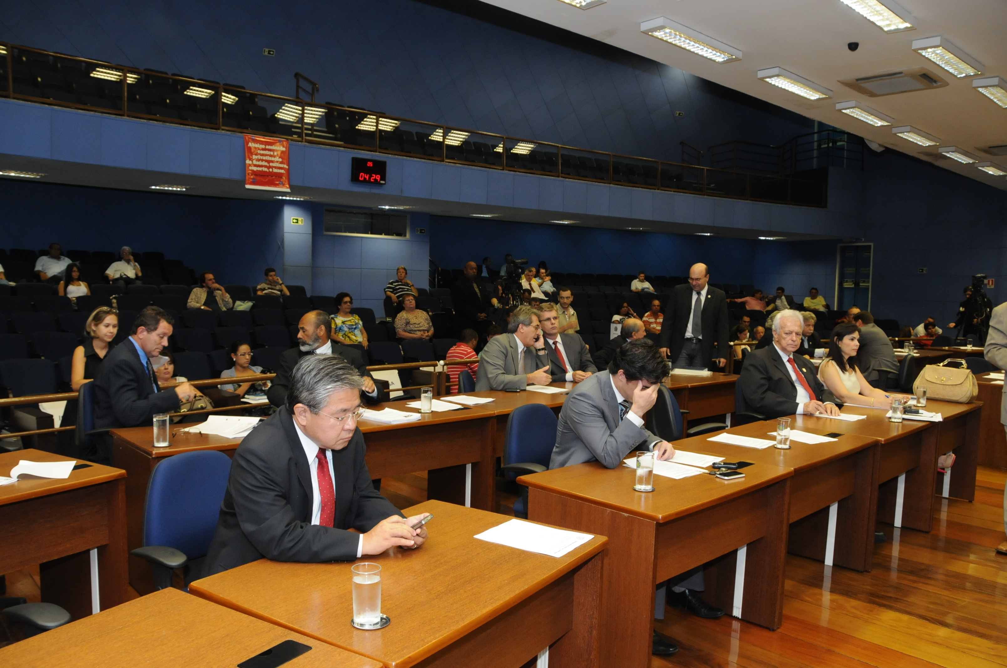 Dez projetos serão analisados na reunião de segunda-feira (28/02)