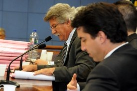 Impeachment: leitura de 400 páginas consome 12 horas