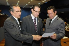 Juiz restabelece Comissão Processante contra Demétrio