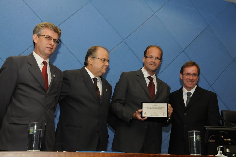 Notre Dame recebe Diploma de Honra ao Mérito
