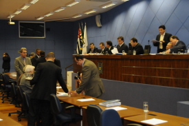 Nove projetos serão analisados nesta segunda-feira (07/11)