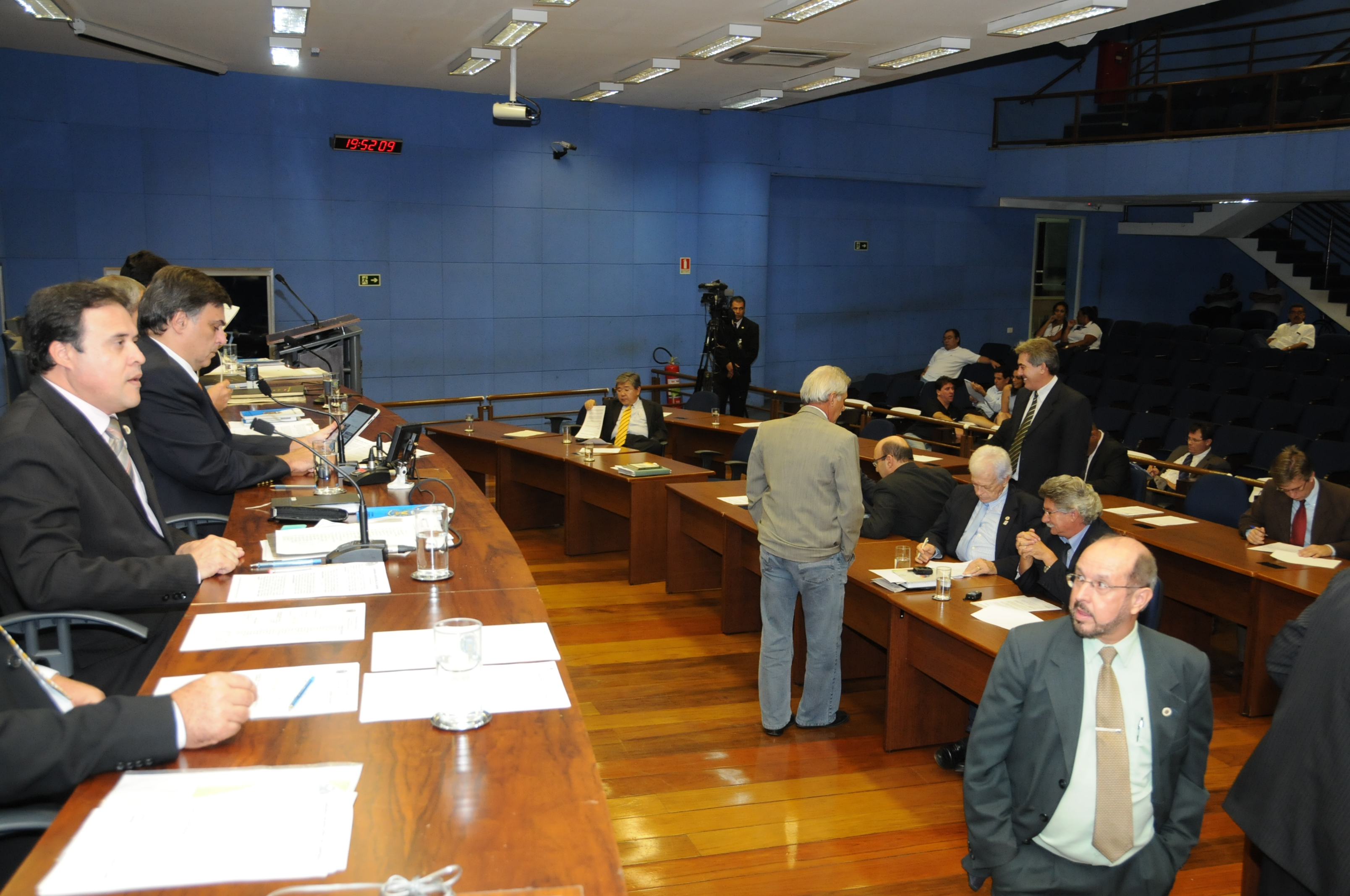 Pauta da reunião desta segunda-feira (25/04)