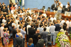Plenário lotado presta homenagens a Biléo Soares