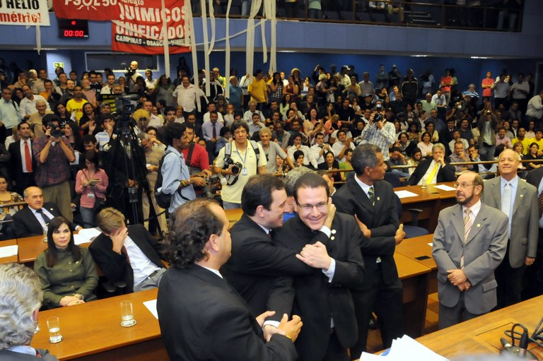 Por unanimidade, Câmara aprova Comissão Processante