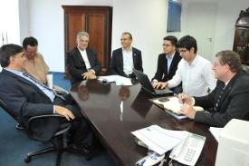 Vereadores ouvem representantes de empresas de telefonia