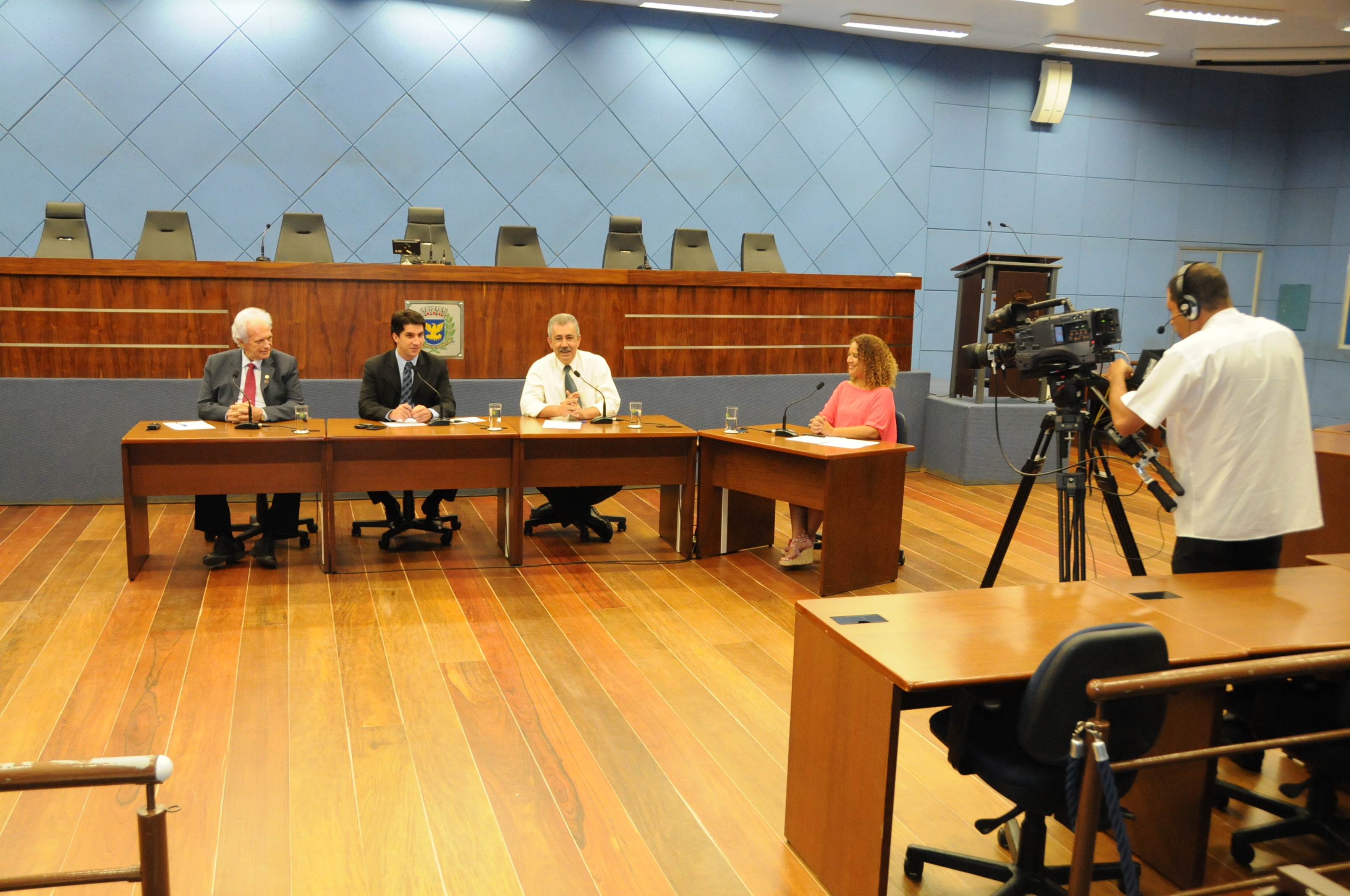 Câmara em Debate discute uso das sacolinhas plásticas