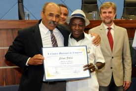 Câmara entrega Diploma "Zumbi dos Palmares"