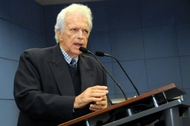 Cemitérios municipais poderão transmitir velório via internet